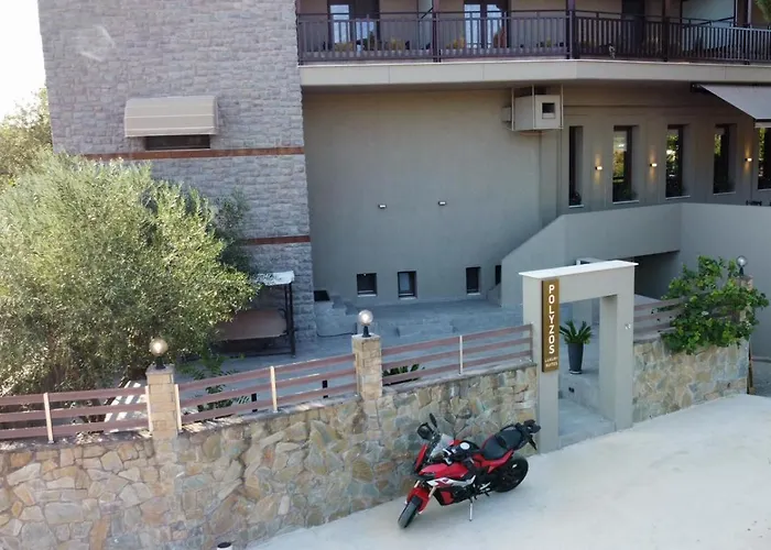 Polyzos Luxury Meteora #3 - Adults Friendly Διαμέρισμα Καλαμπάκα